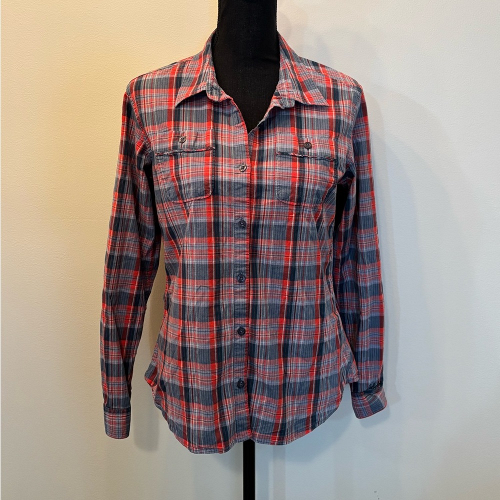 Cabela’s Women’s Plaid Button up Long Sleeve Shirt‎ Size M with rollable sleeves